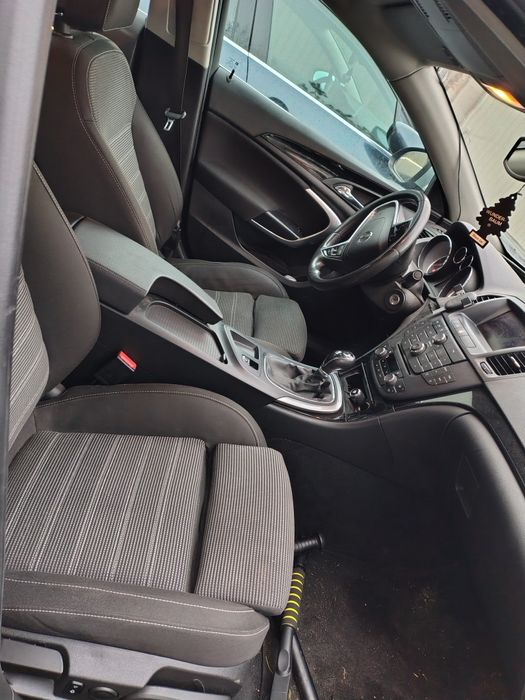 Insignia A 2010 r na części