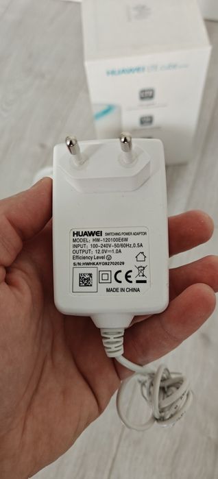 Wi-Fi роутер 3G 4G LTE модем Huawei E5180s-22