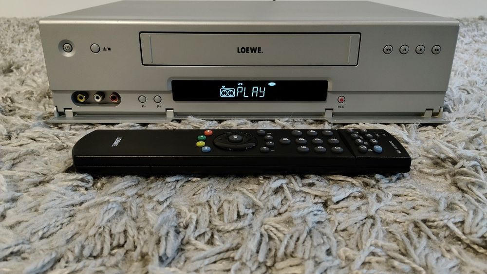Magnetowid Video Vhs Loewe-LG Hi-fi Stereo 6 głowic pilot