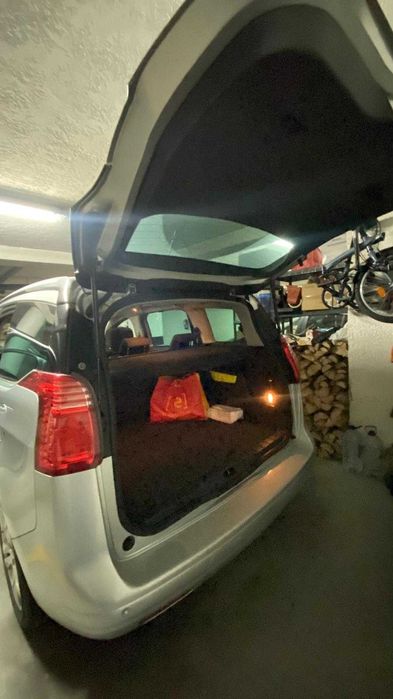 Peugeout 5008 Premium