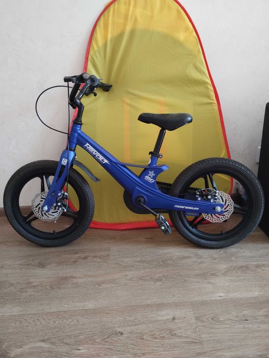 Велосипед на возраст 3-6 лет / легкая магниевая рама дисковые тормоза