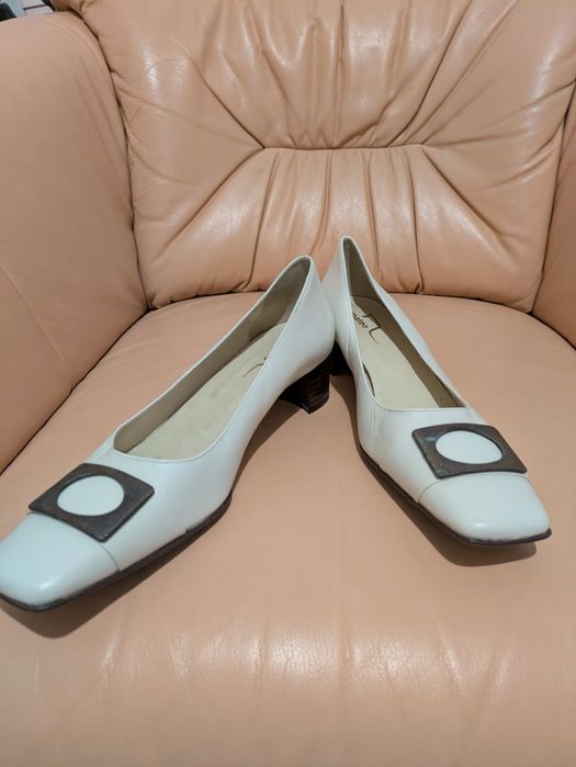 Buty damskie na obcasach Mateo rozmiar 39/25,5
