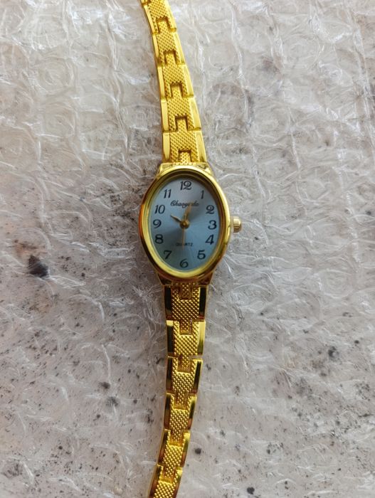 Годинник жіночий наручний