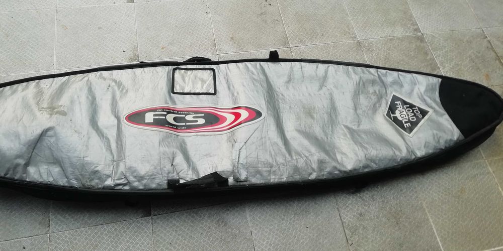 Surf material, pranchas, sacos, fato