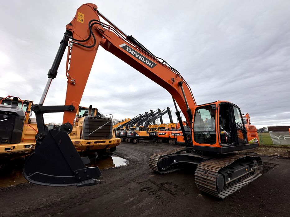Новий гусеничний екскаватор Develon 205 Без напрацювання