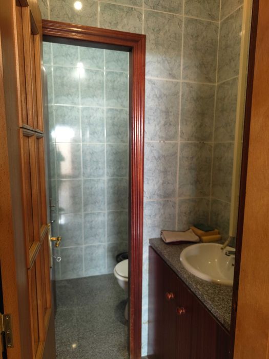 Arrenda- se Loja . No centro histórico de Évora