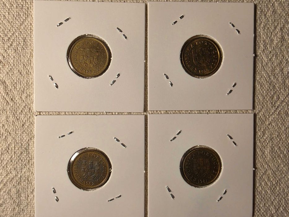 4 moedas de 1 escudo de diversas datas
