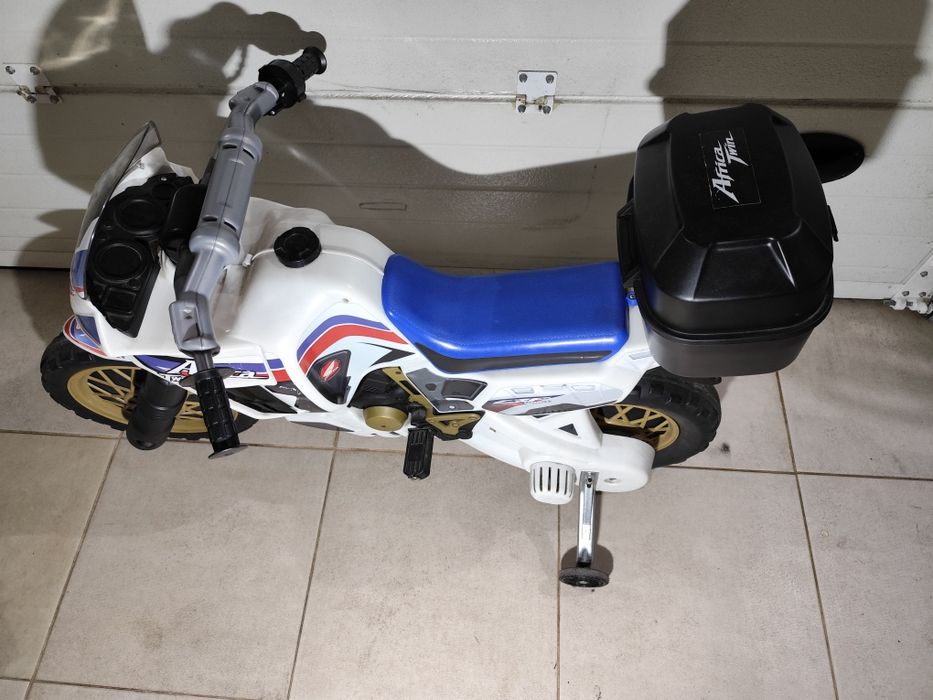 Mota elétrica de criança Honda Africa Twin