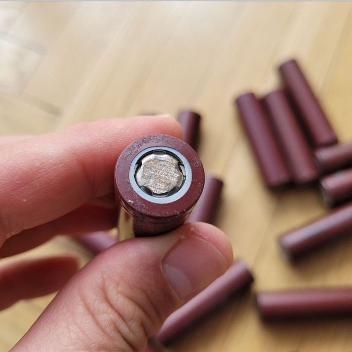 Akumulator 18650 7.2Wh 2sztuki
Akumulator z rozpakietowania baterii z