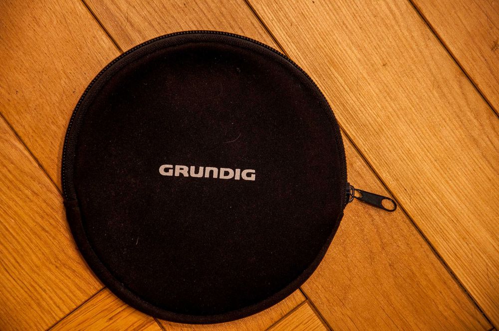 Grundig pokrowiec etui case na głośnik słuchawki