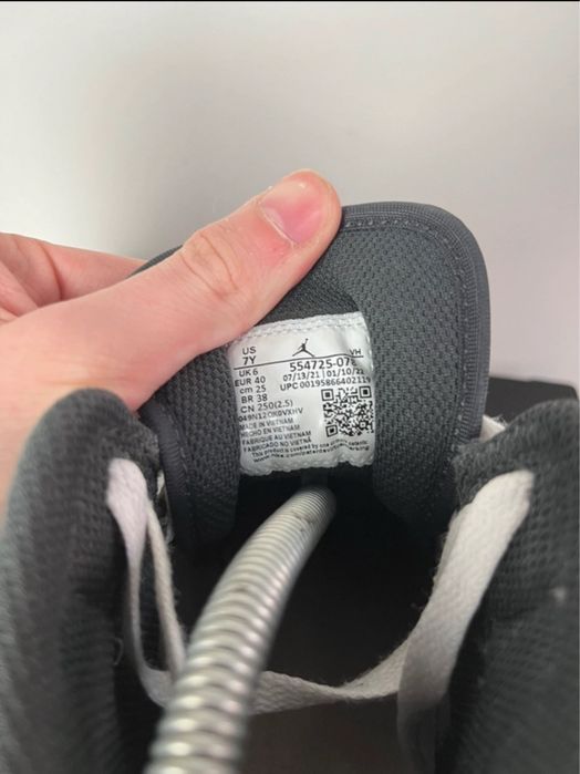 Buty Nike Jordan Retro 1 Mid Anthracite Rozmiar 40