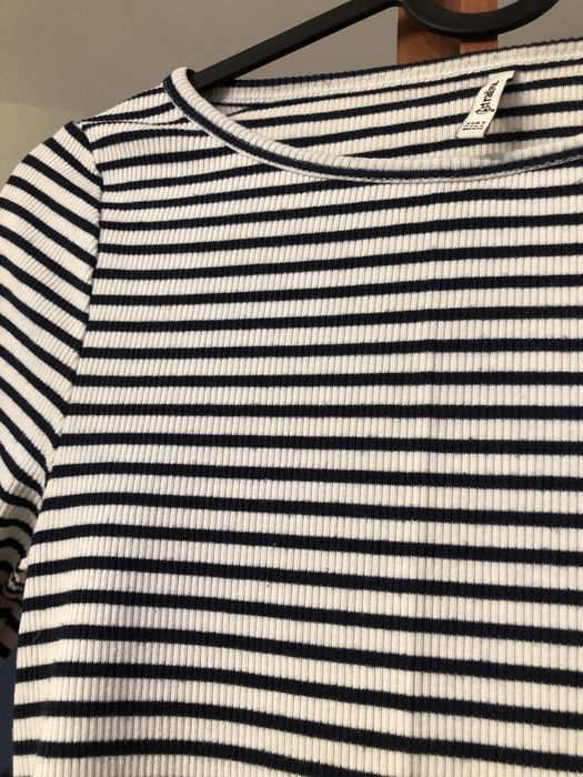 Crop top koszulka z krótkim rękawem w paski rozmiar S Stradivarius