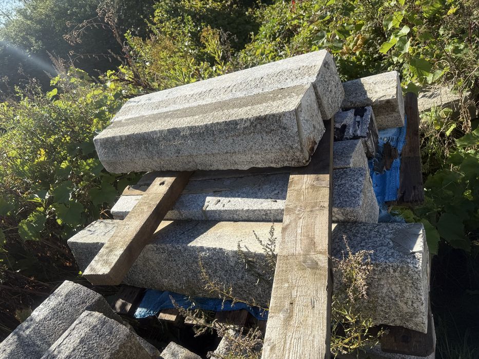 Krawężniki granitowe