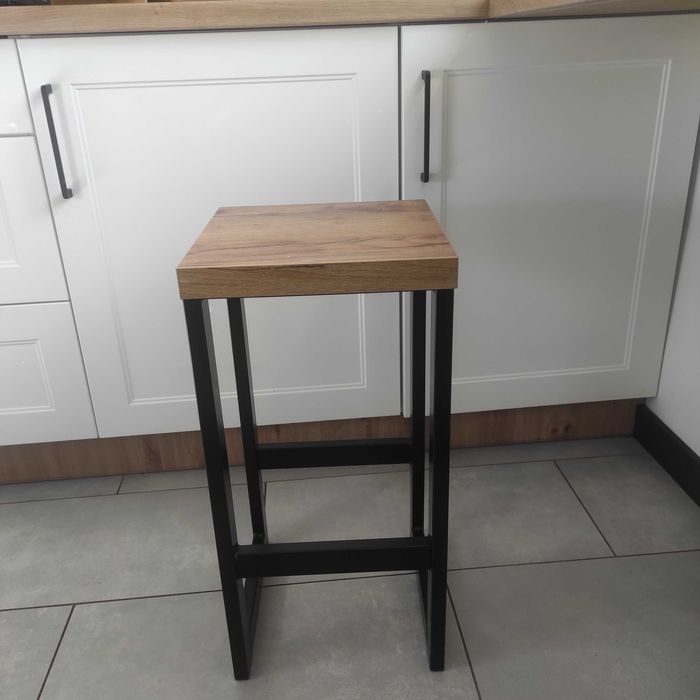 Hoker metalowy, polskiej produkcji loft