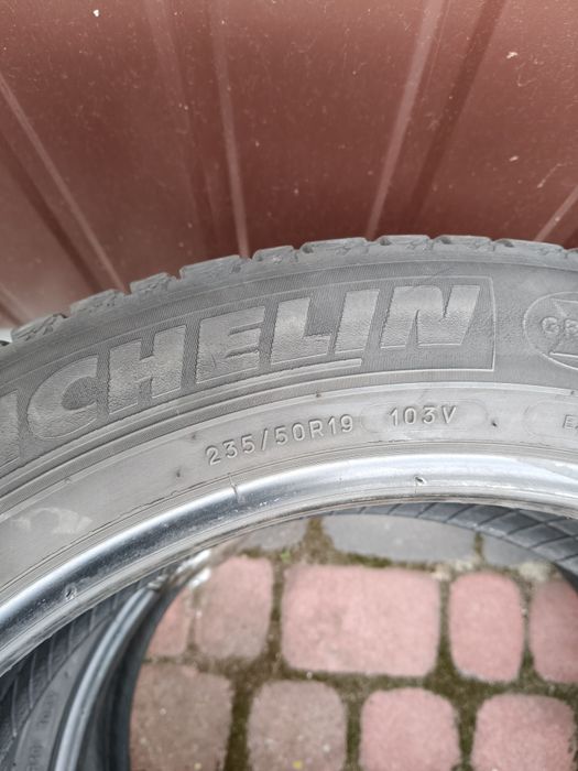 235/50 r19 6mm 2019r 4 sztuki