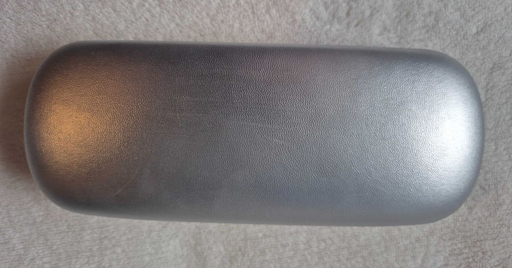 Etui - pudełko na okulary Vision Express