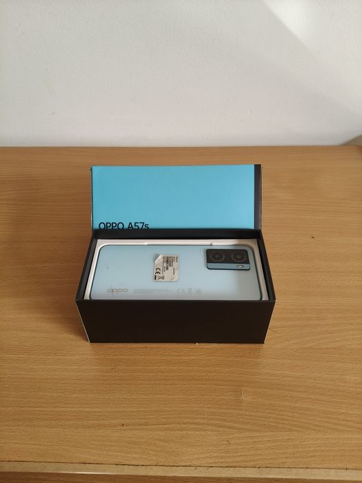 OPPO A57s Em bom estado