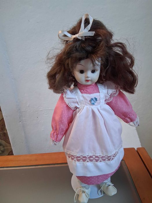 Bonecas de porcelana