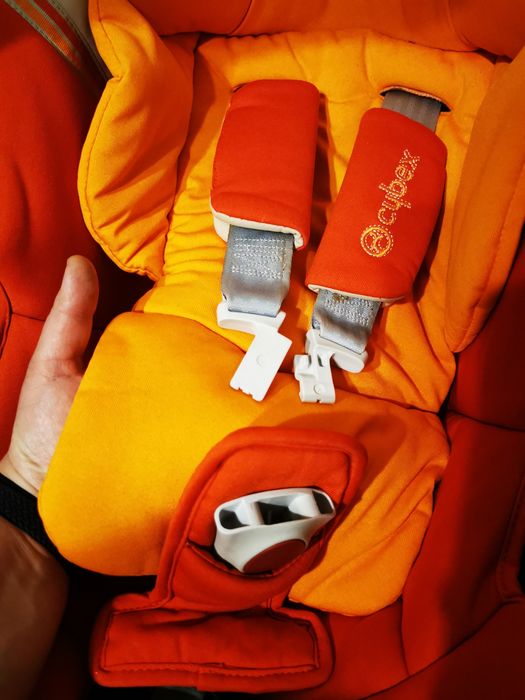 Fotelik cybex atom 3 +  baza isofix bezwypadkowy!