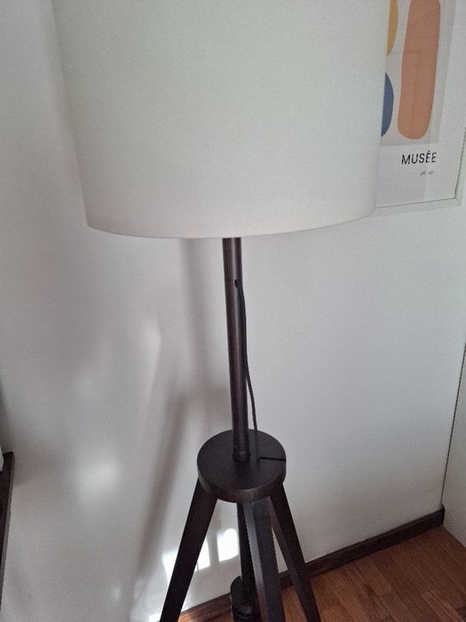 Candeeiro de pé madeira