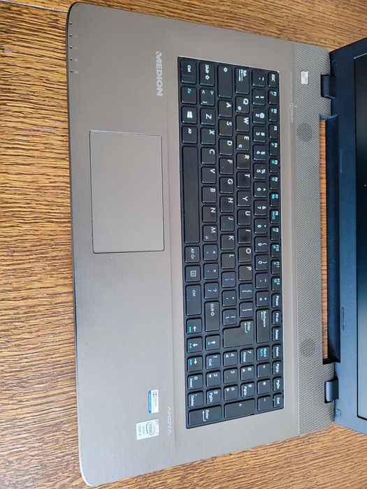 Laptop Medion 17"| i5 | 8 GB RAM | 240GB SSD | Win10