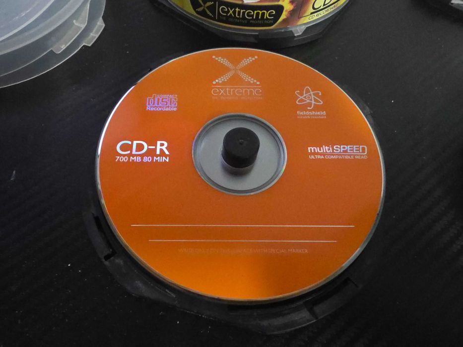 Płyty  jednokrotnego zapisu  CD-R.