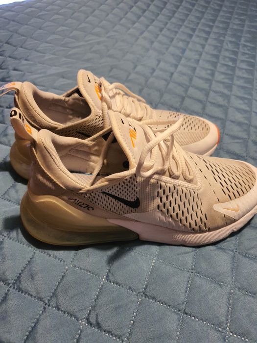 Sapatilhas Nike Air Max 270 - Tamanho 42
