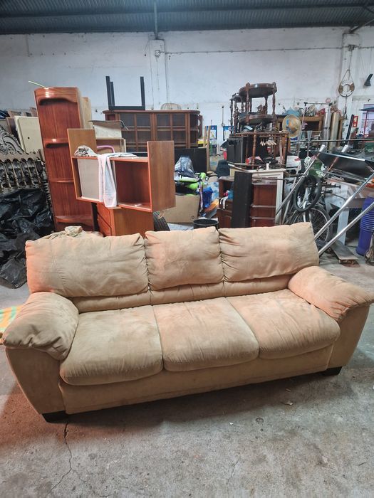 Sofá cama em hom estado