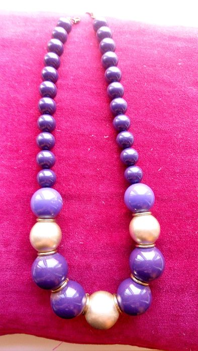 Продаются красивые бусы