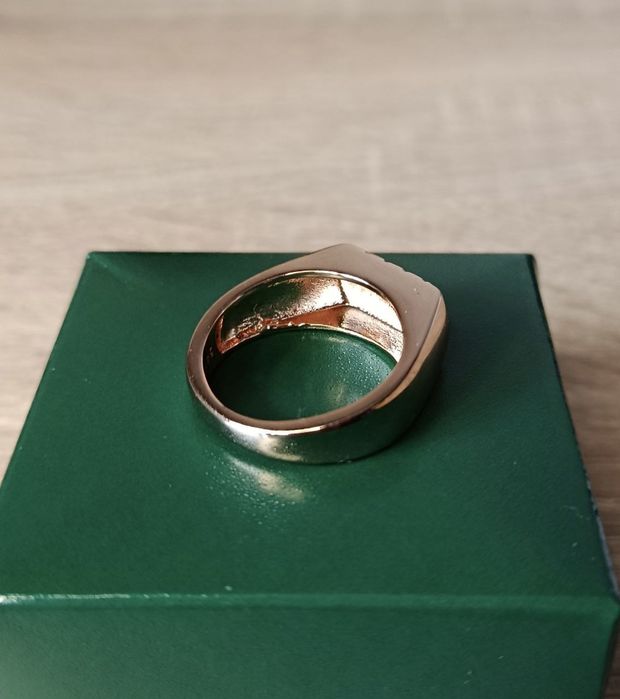 Перстень печатка, позолота, р. 21