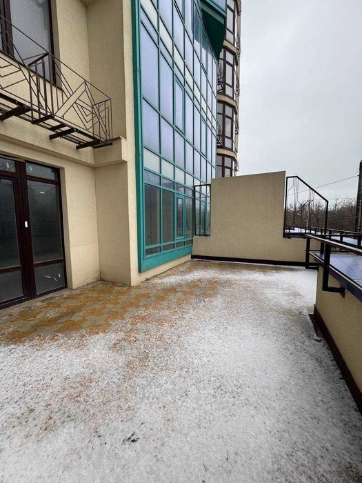 ТЕРМІНОВО! Євродвушка  з терасою в Приморському  районі