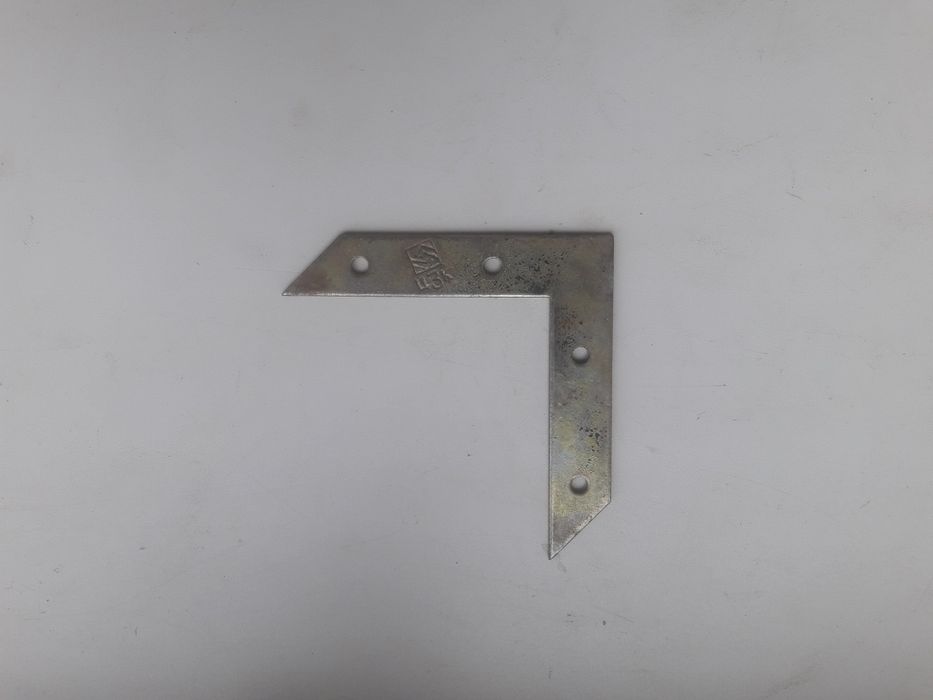 Уголок металлический 10×10 см