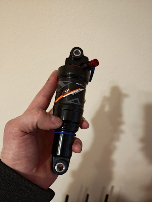 Пневмо амортизатор DNM.165ММ.Новый.