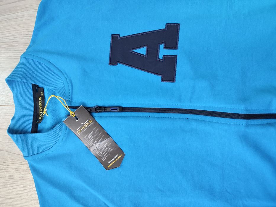 Niebieska bluza rozpinana bawełniana na zamek 152