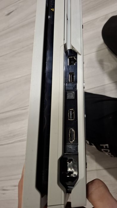 Soni PS4PRO-в ідеальному стані!