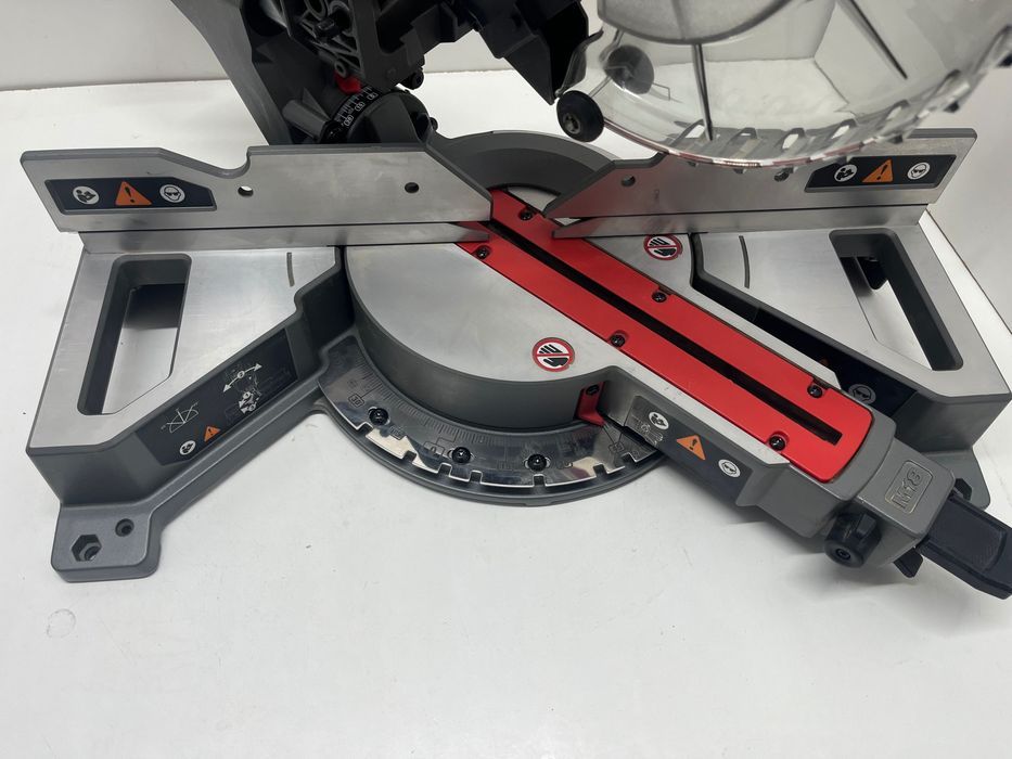 Piła ukośnica z posuwem Milwaukee M18 FMS190-0 190 mm 18V body