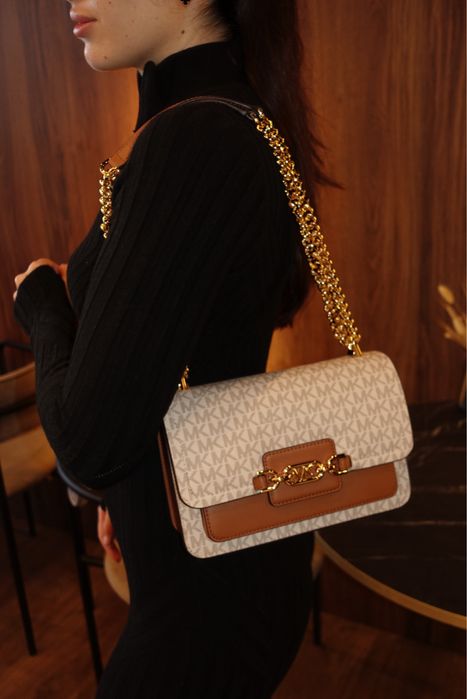 Молочні сумки світлі майкл корс michael kors нові оригінал