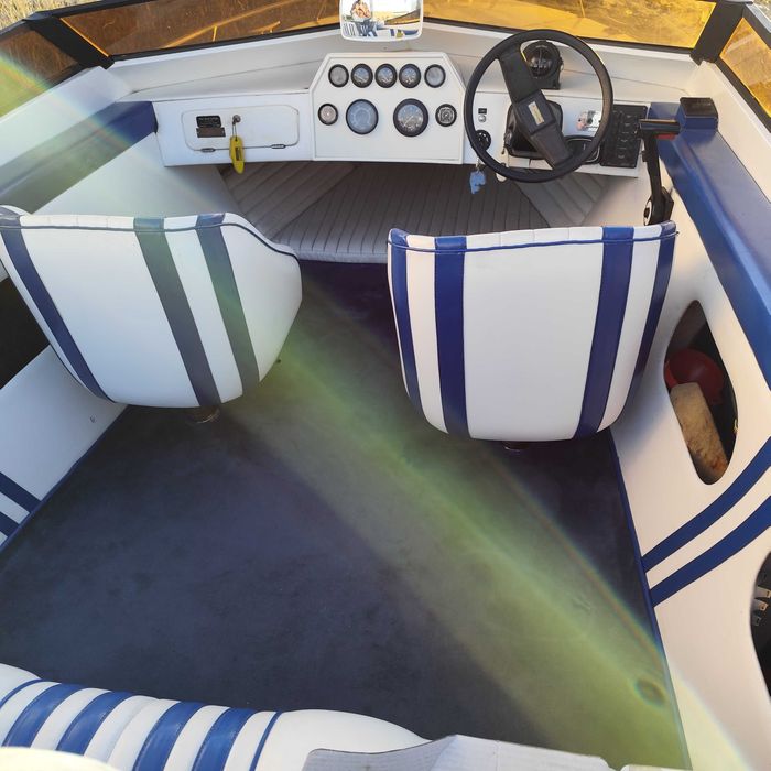 Lancha Autoconstrução c/ motor Mercruiser 230 hp 4 tempos