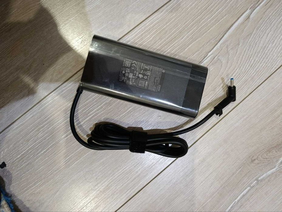 Hp blue pin 19.5v 11.8A 4.5 x 3.0 330w 230w 200w 120w