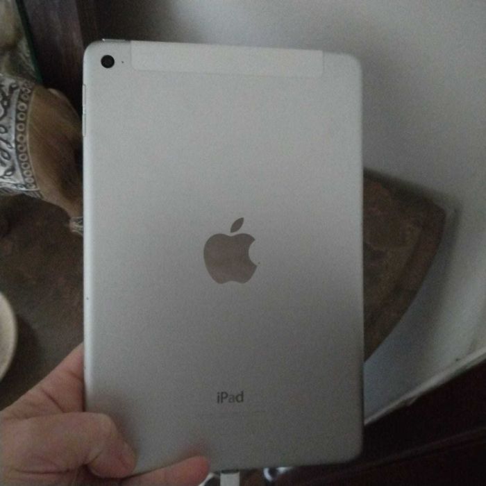 iPad Mini 4 64gb WiFi+Cellular Space grey c teclado bluetooth e capa