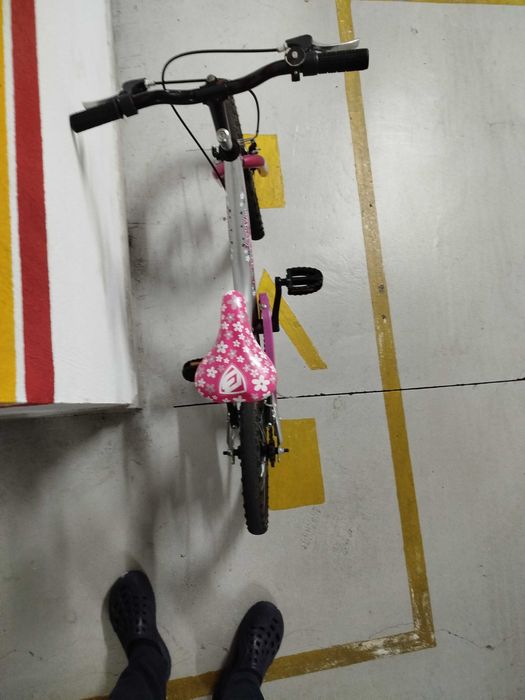 Bicicleta BTT Berg de criança até aos 8 anos e em bom estado geral