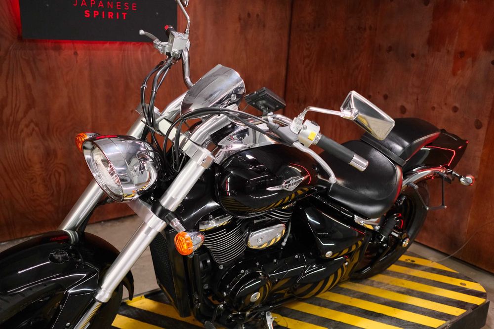Suzuki Boulevard 800 із Японії