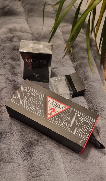 Skarpetki męskie Guess krótki w pudełku