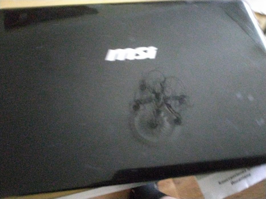 Продам ноутбук msi