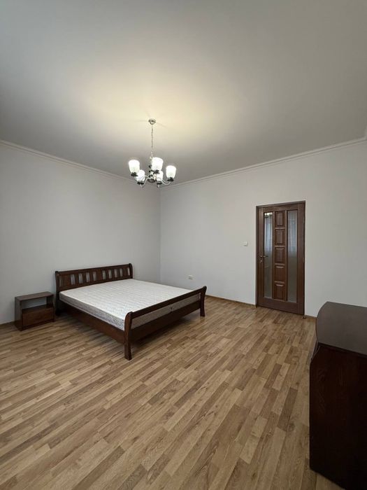 Продаж просторої 3 кімнотної квартири з газом