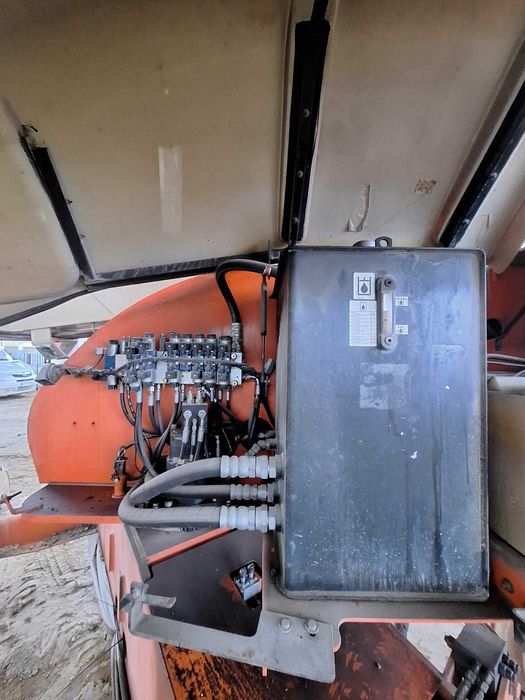 Podest teleskopowy JLG 460SJ (41)