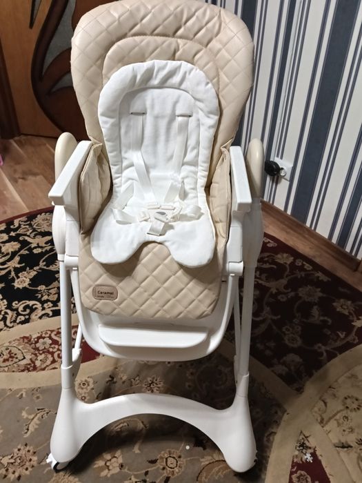 Стільчик для годування Carello