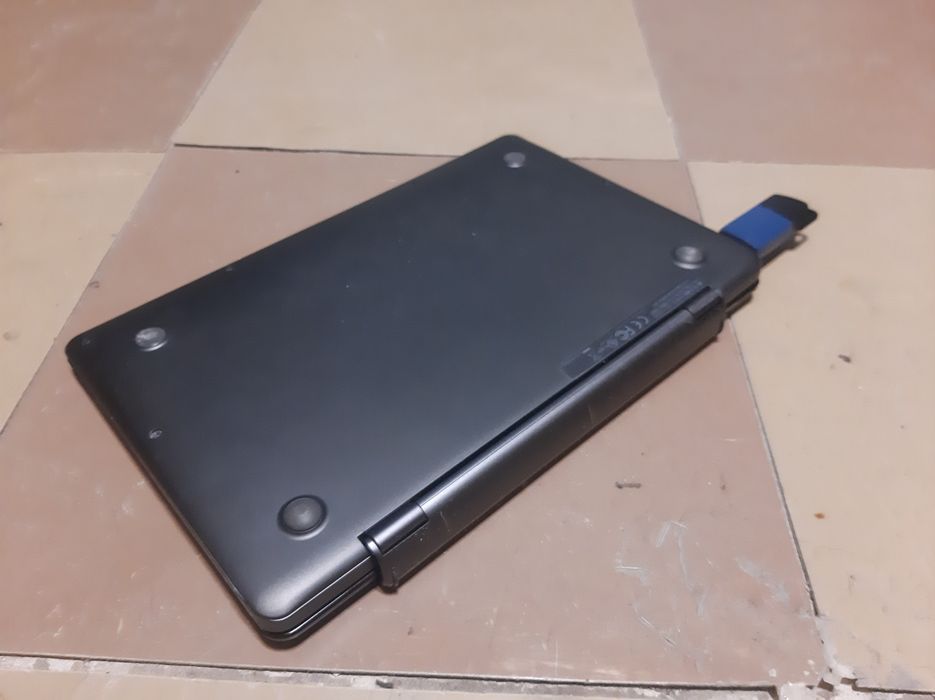 Asus Vivo Tab RT  работает от аккумулятора 5.5ч при просмотре видео