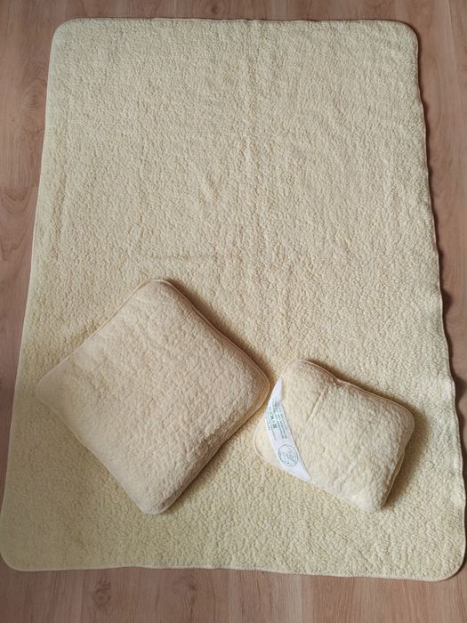 Komplet wełnianej pościeli kołdra i dwie poduszki merino wool