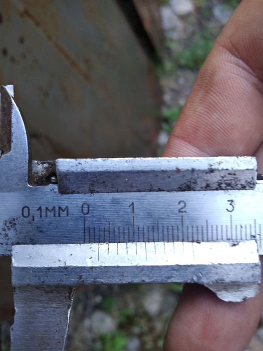 Металл профиль новый(на фото в масле) для бортов 2.4м*60см*1.2мм